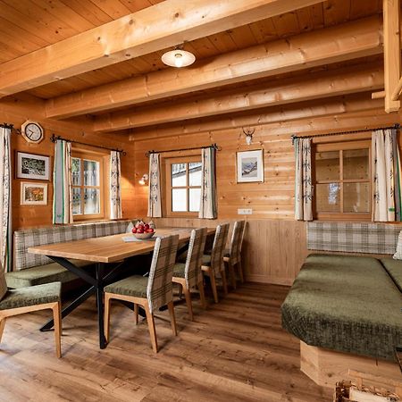 Family Lodge Maximilian トゥクス エクステリア 写真