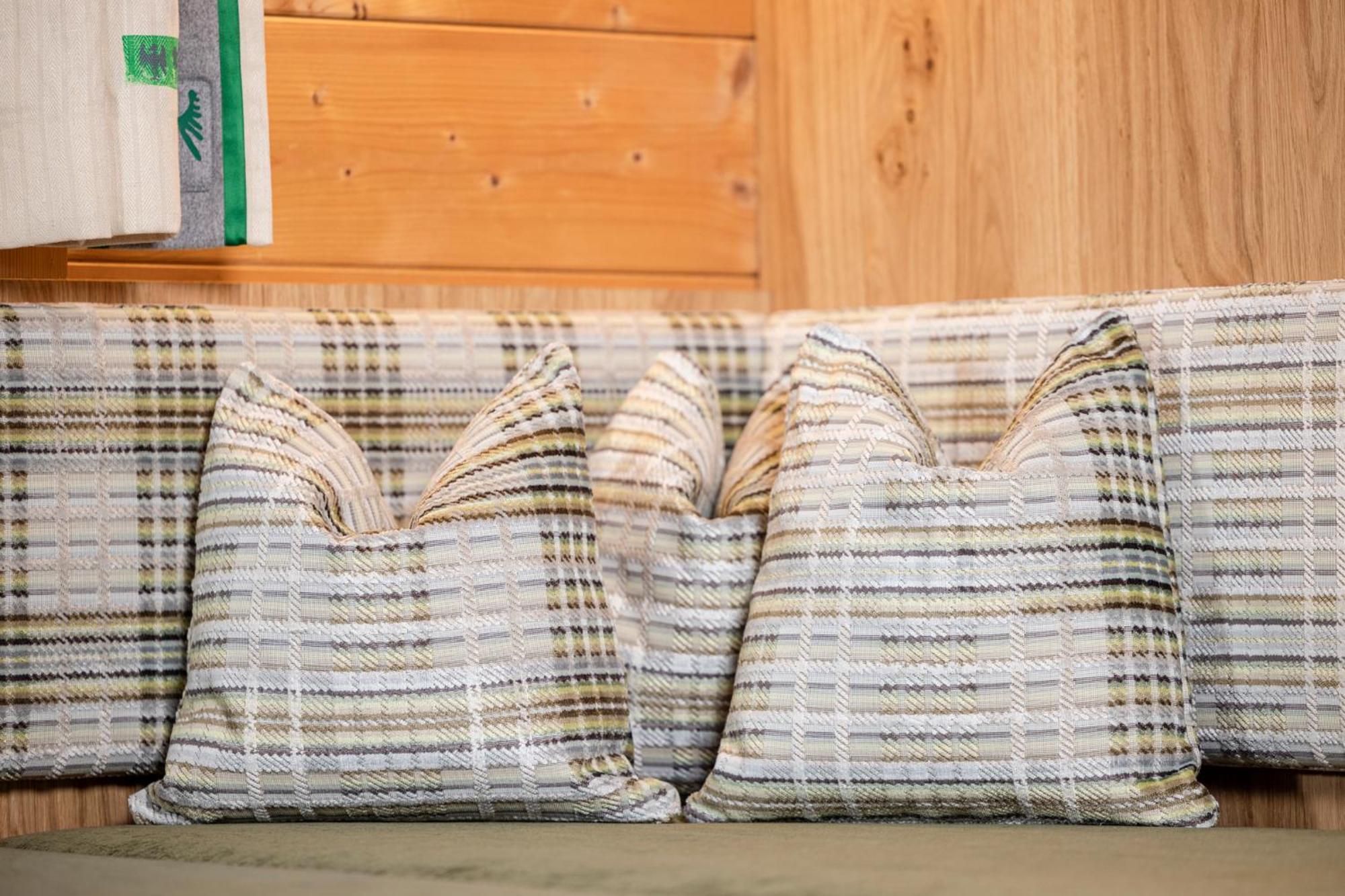 Family Lodge Maximilian トゥクス エクステリア 写真