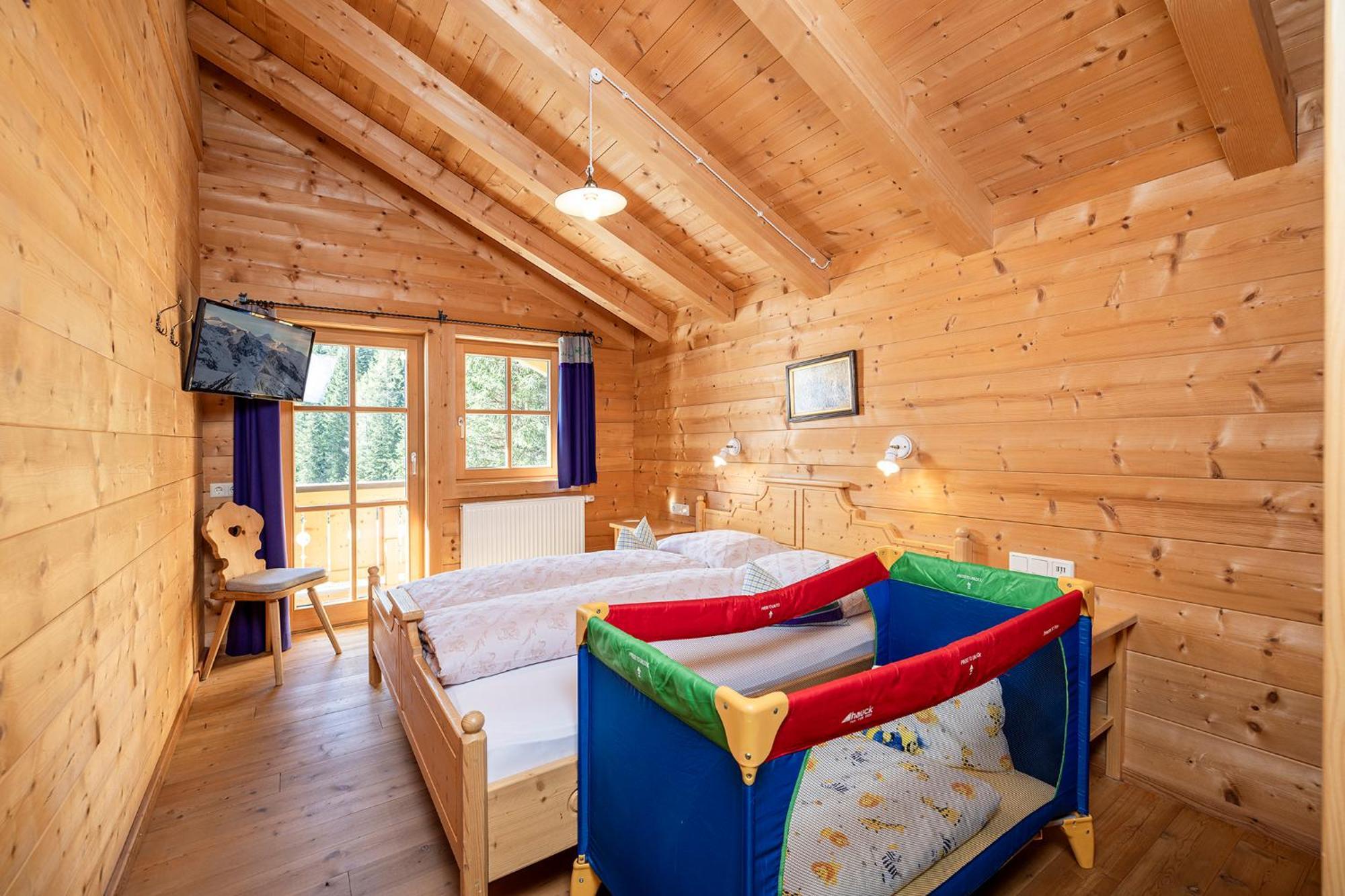 Family Lodge Maximilian トゥクス エクステリア 写真