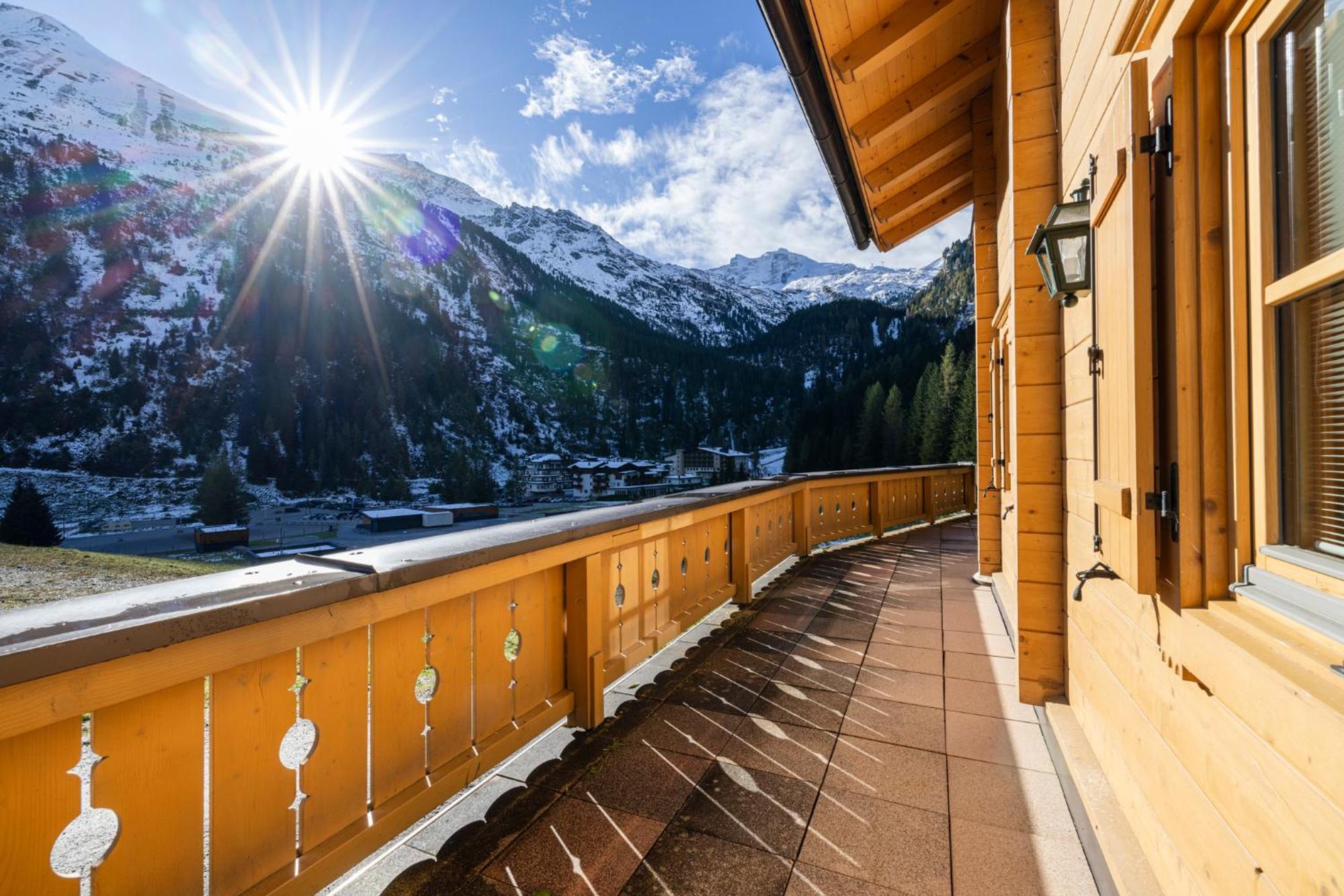 Family Lodge Maximilian トゥクス エクステリア 写真