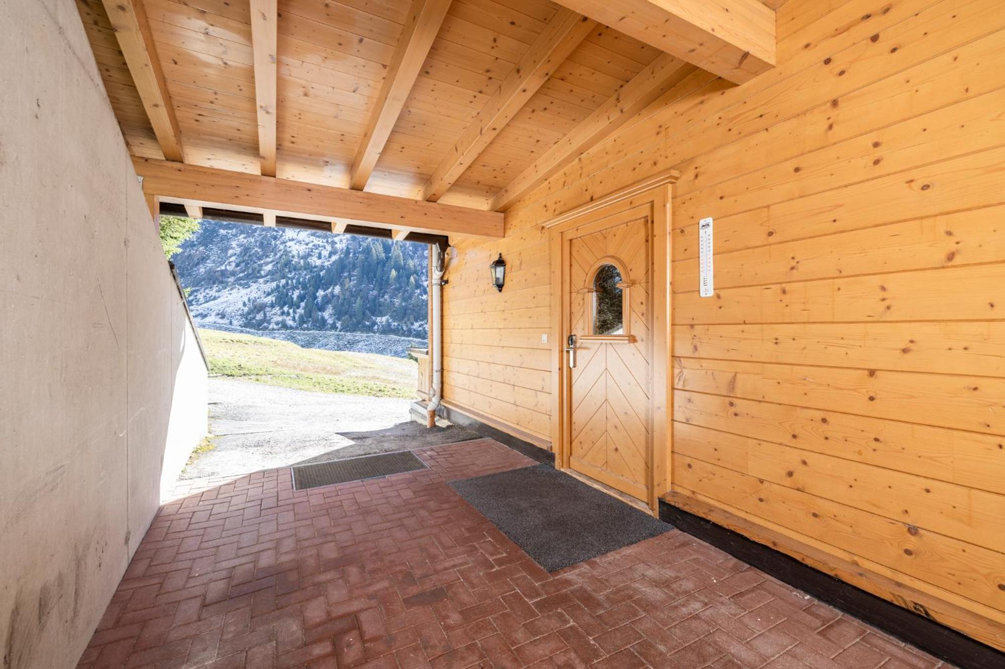 Family Lodge Maximilian トゥクス エクステリア 写真