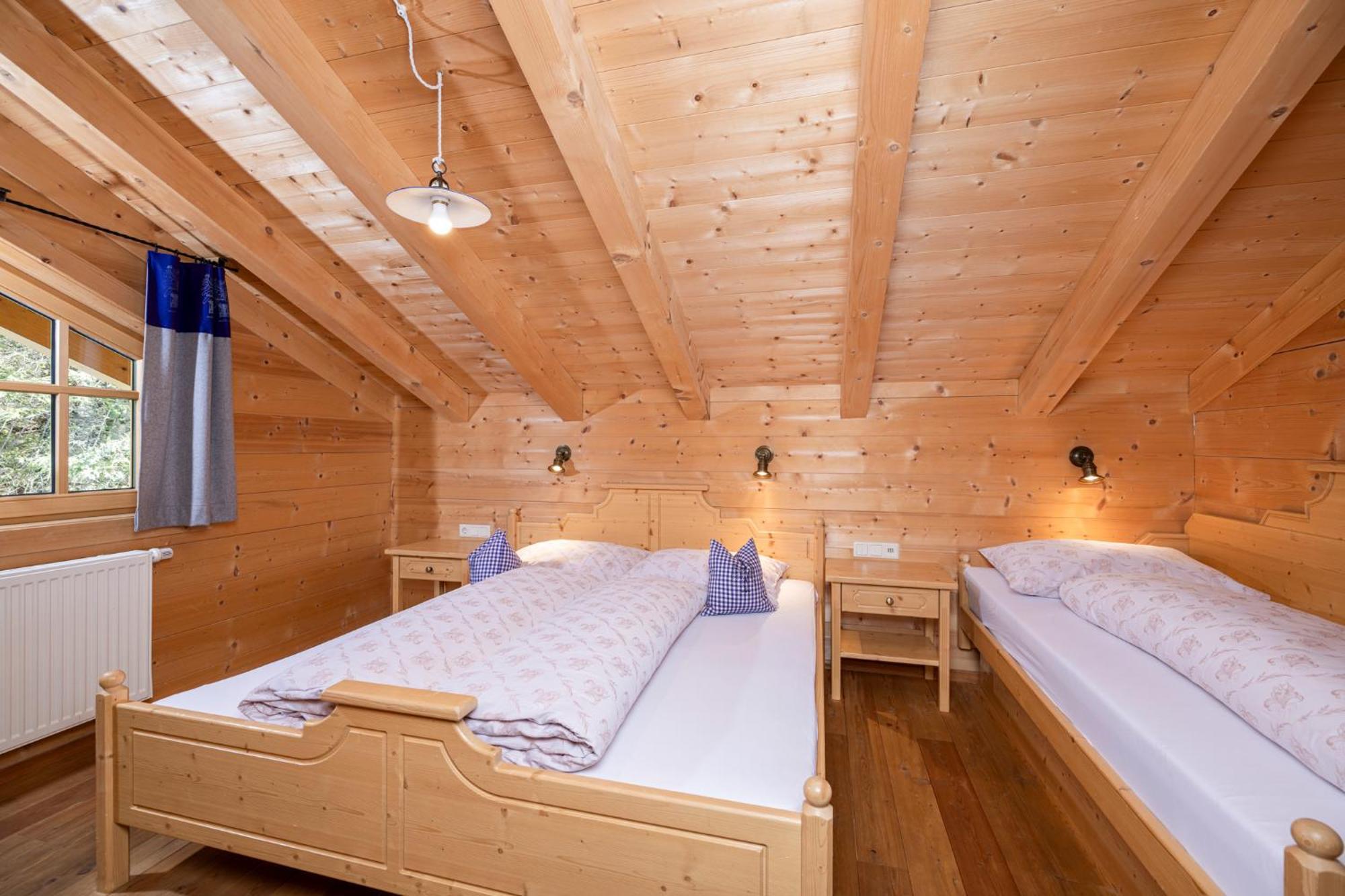 Family Lodge Maximilian トゥクス エクステリア 写真