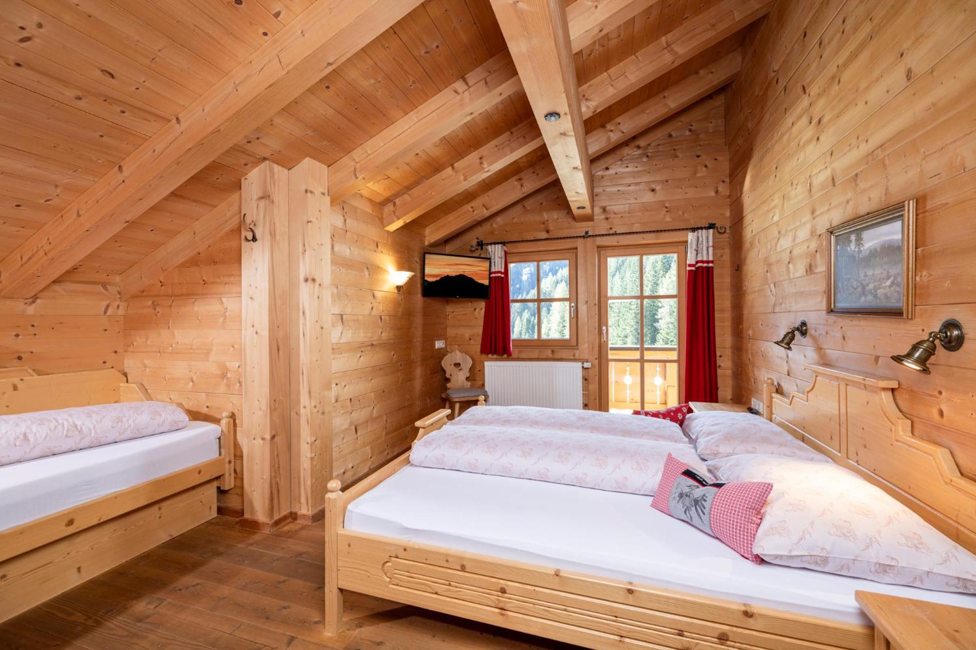 Family Lodge Maximilian トゥクス エクステリア 写真