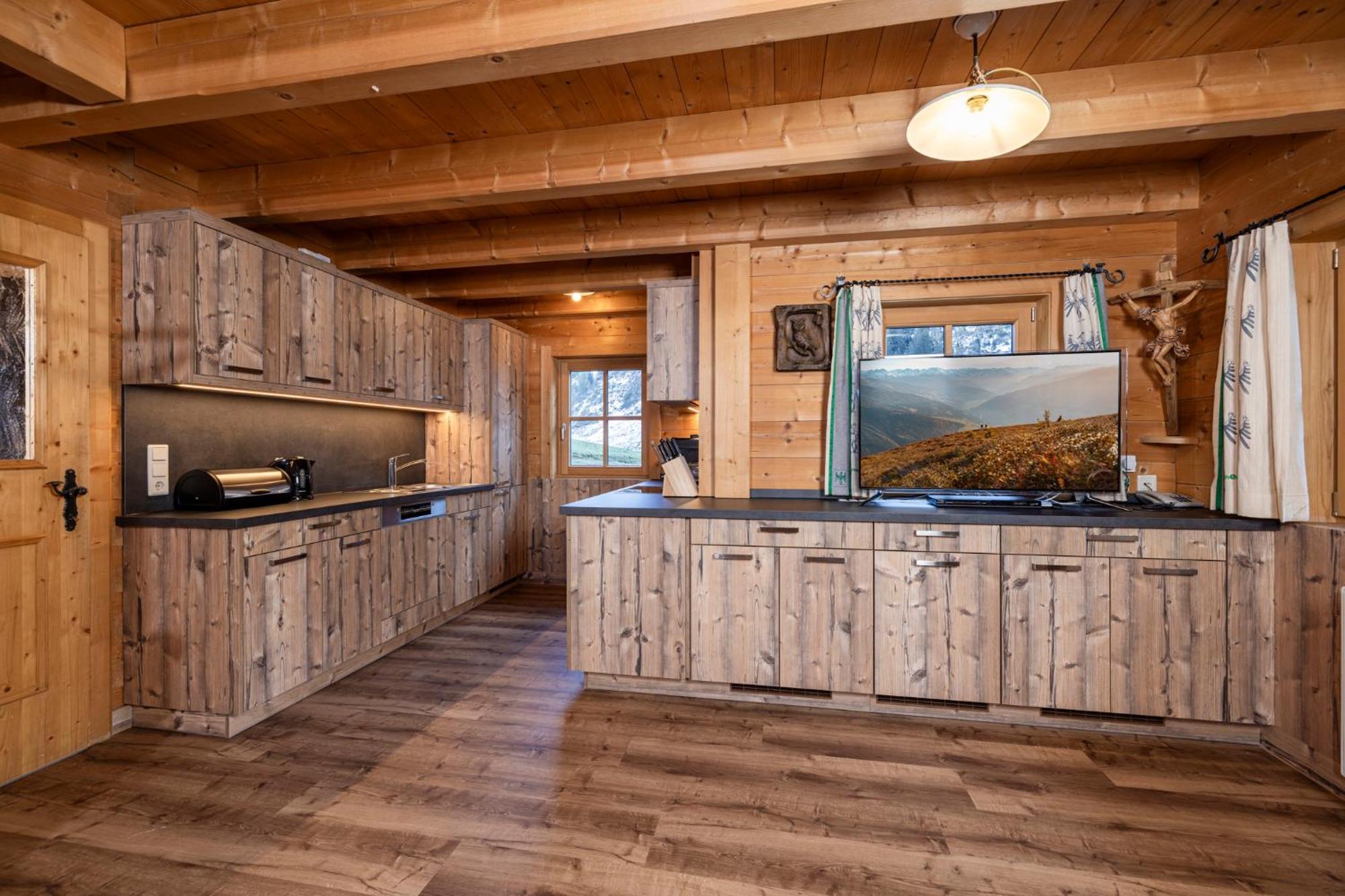 Family Lodge Maximilian トゥクス エクステリア 写真