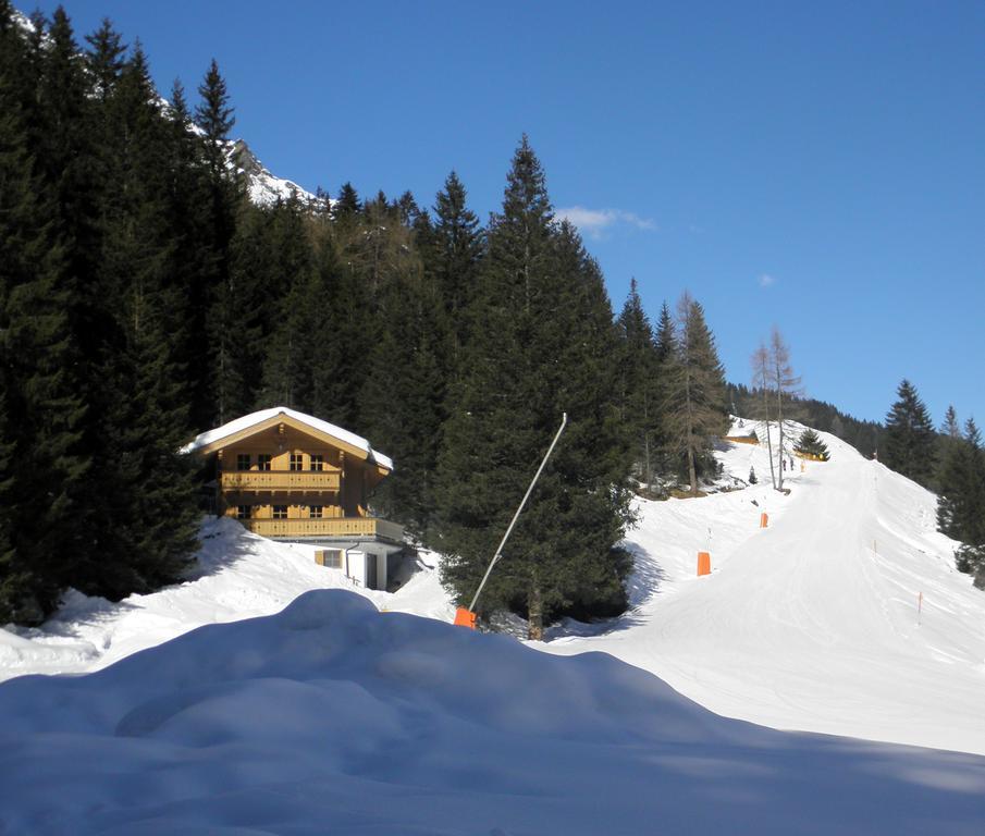 Family Lodge Maximilian トゥクス 部屋 写真
