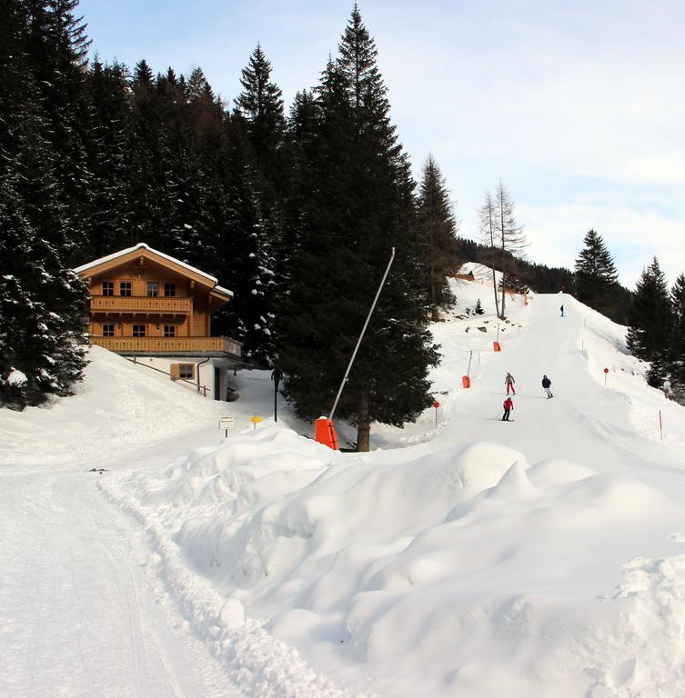 Family Lodge Maximilian トゥクス エクステリア 写真
